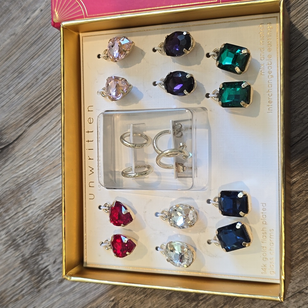 Unwritten NEW! Crystal Earrings Set - Picture 3 of 4